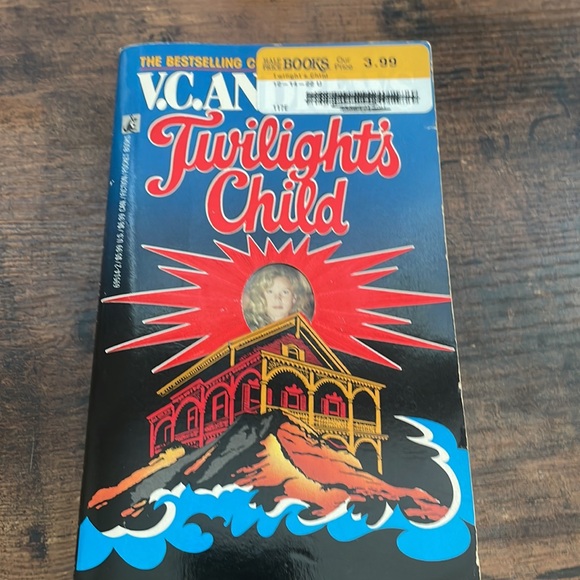 *Pack of 3* “Dawn” books by V.C. Andrews - Picture 3 of 4